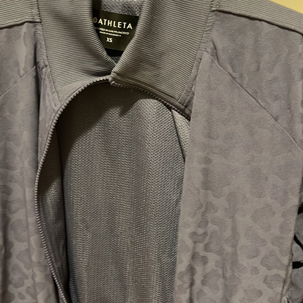 NWOT Athleta Brooklyn Bomber Jacket - size x-small - Picture 5 of 10